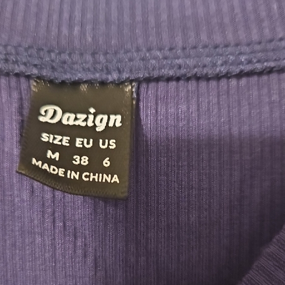 Elegant Navy Twist-Back Tank Top - Picture 2 of 5